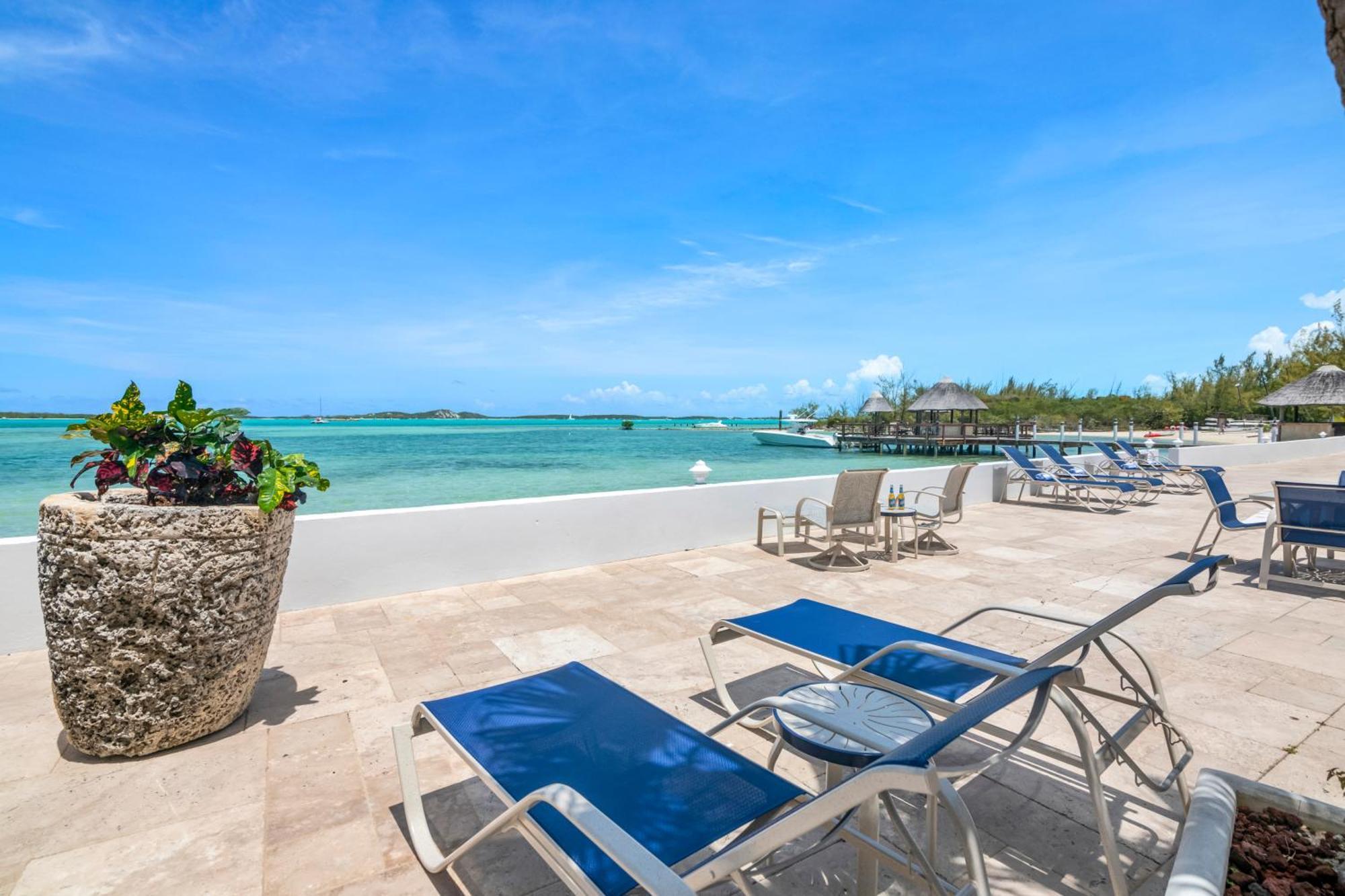 Augusta Bay Hotel George Town Luaran gambar