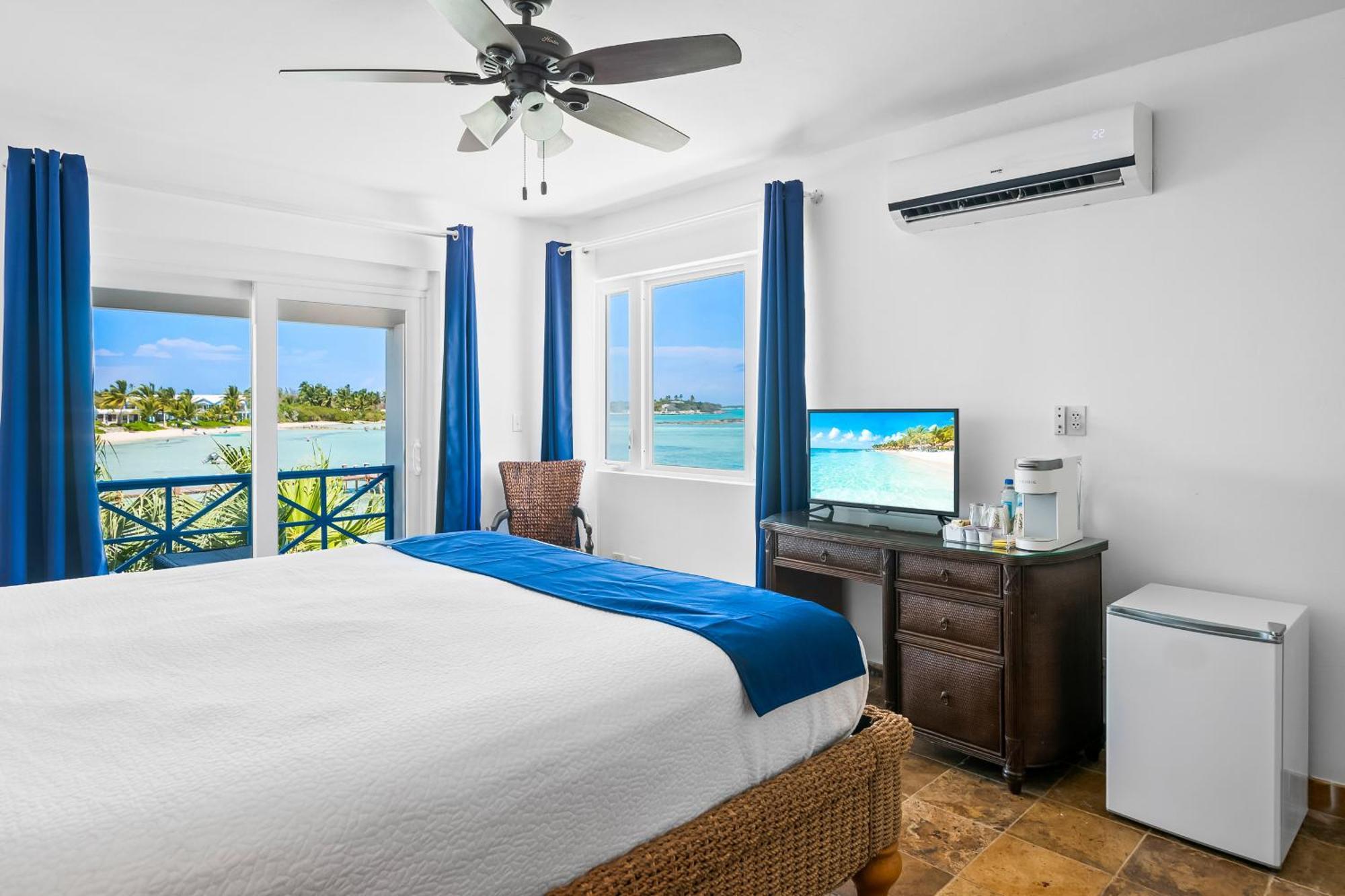 Augusta Bay Hotel George Town Luaran gambar